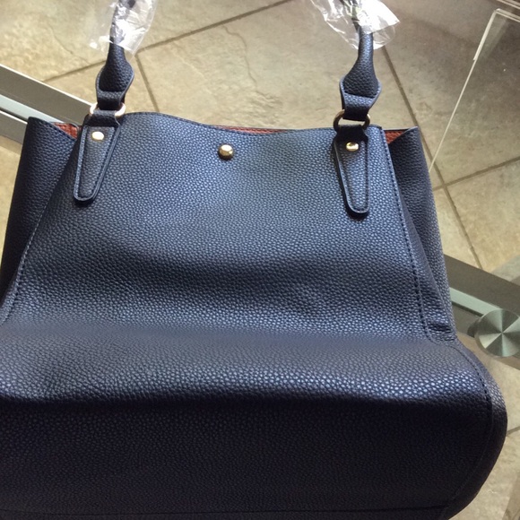 Black east leather spacious bag - Picture 4 of 8